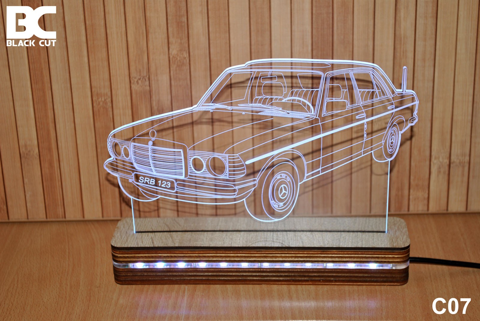 Black Cut 3D Lampa Roze