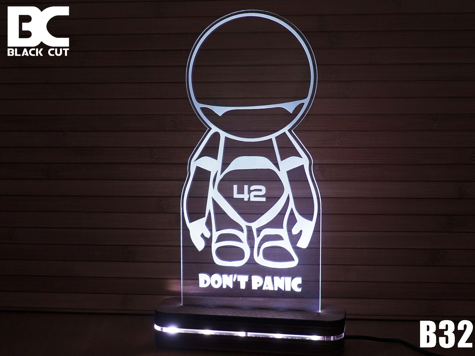 Black Cut 3D Lampa Dont Panic Bela