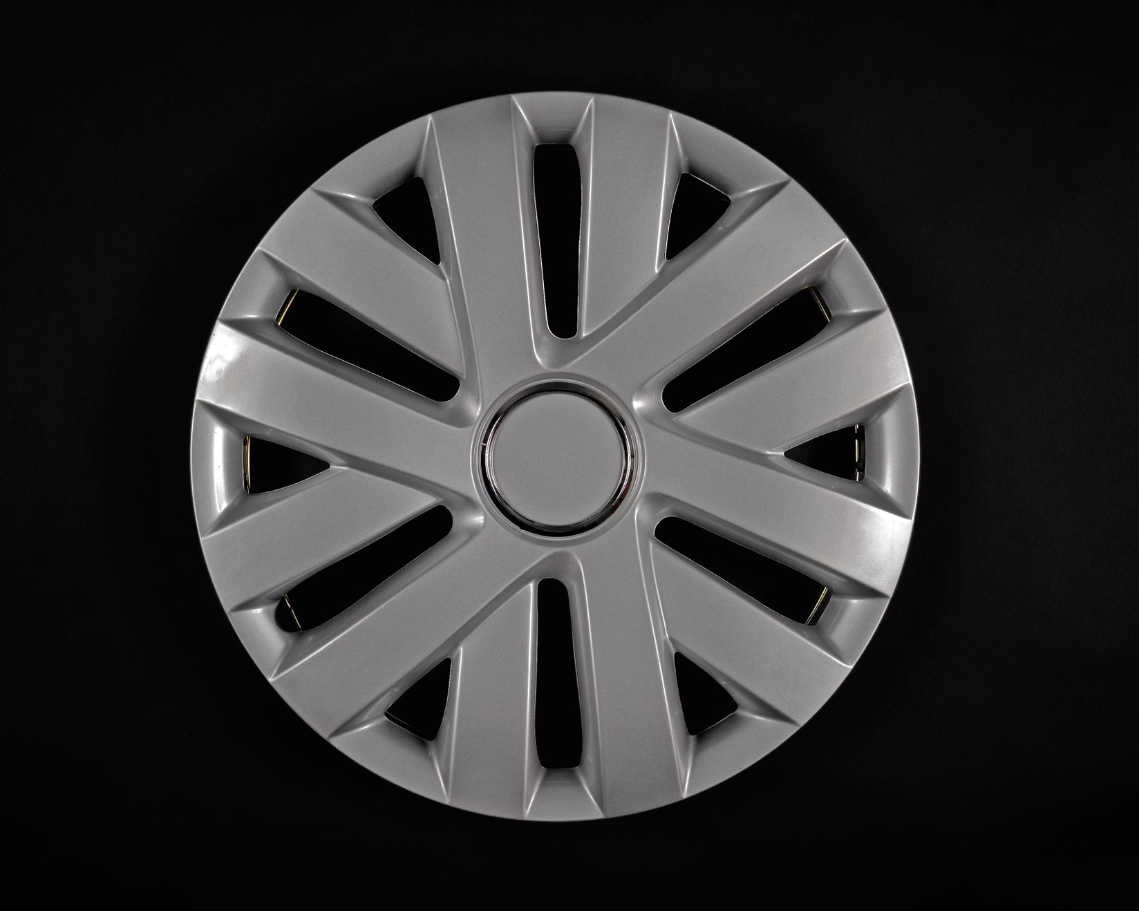 CAR LINE Ratkapne veličina 16", model 13, garnitura 4 komada u kutiji