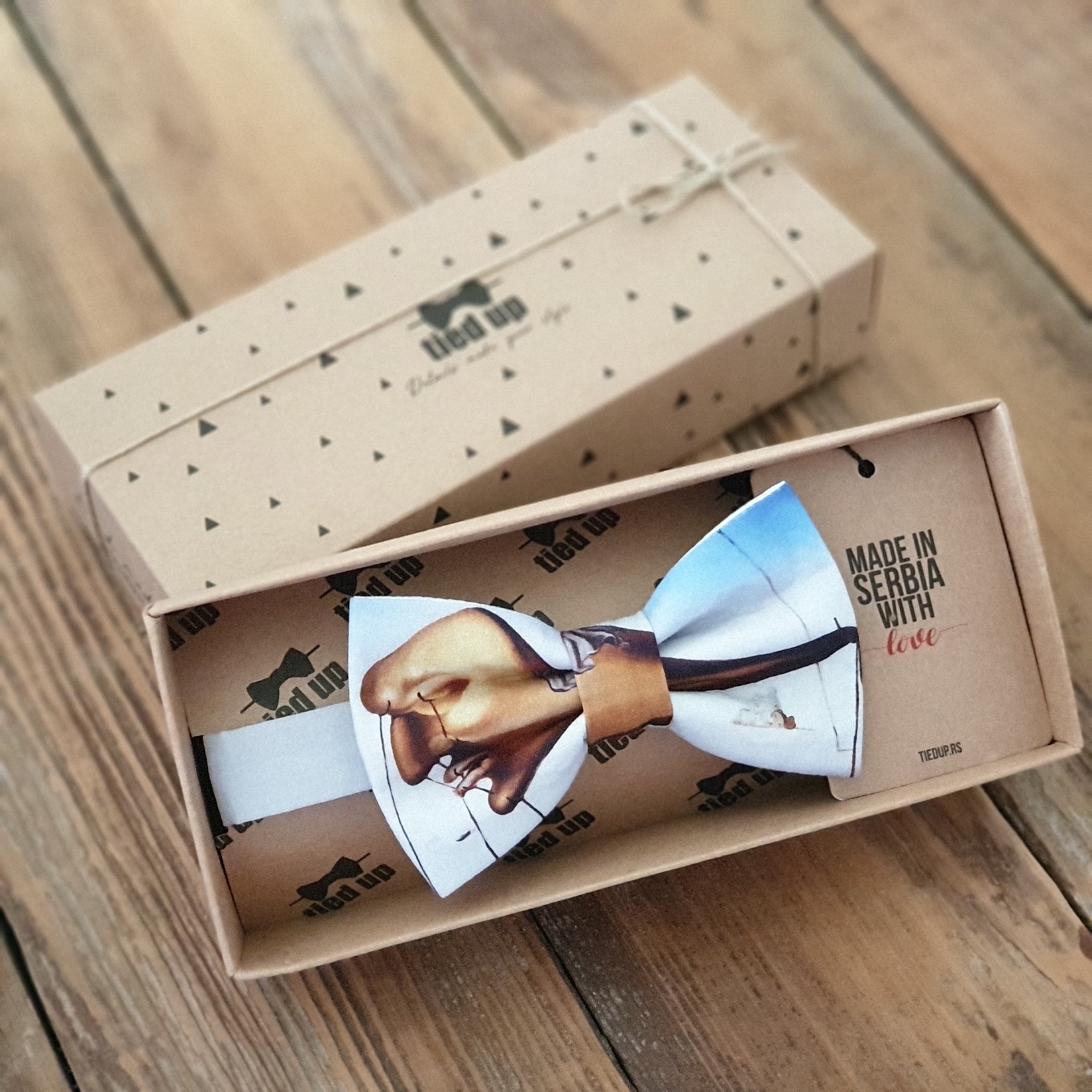 TIED UP Leptir mašna Salvador Dali