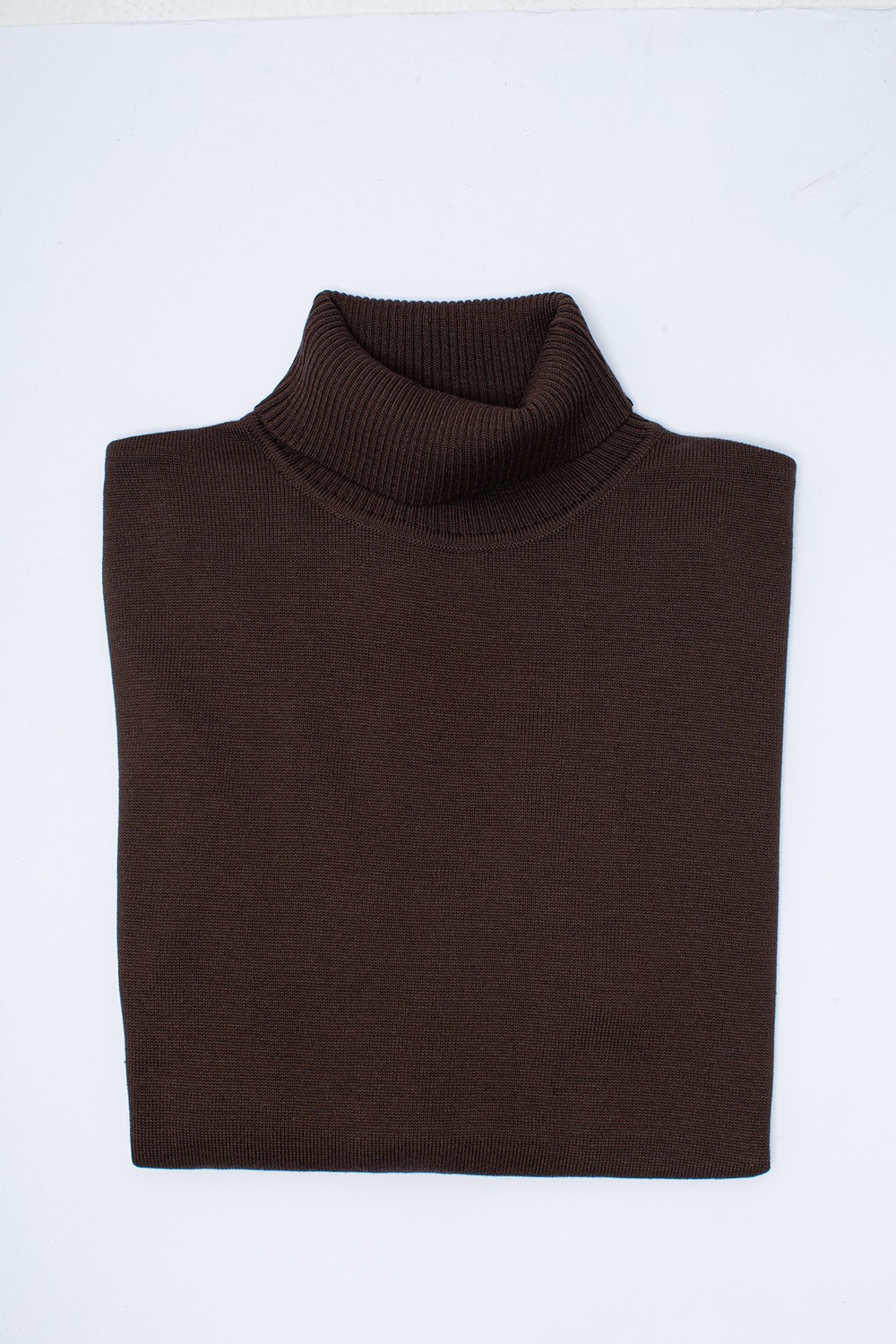 Zisuki Muška rolka, Braon