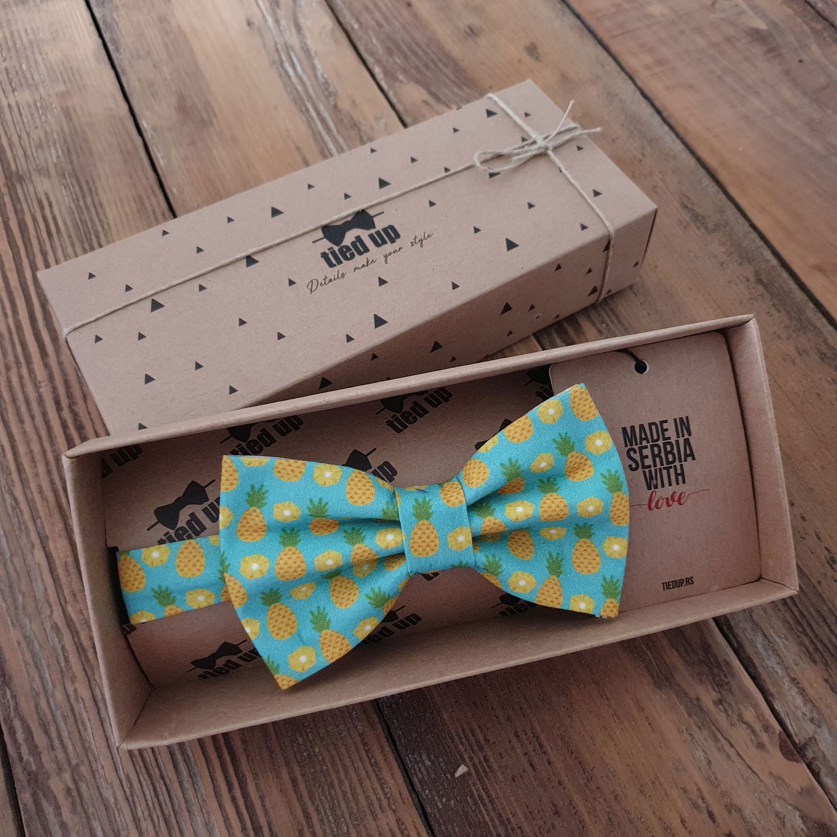 TIED UP Leptir mašna Ananas