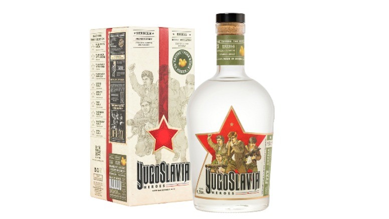 YUGOSLAVIA HEROES Rakija dunja gift box 0.7l