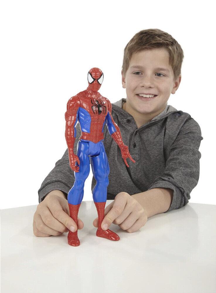 Selected image for HASBRO Spiderman figura