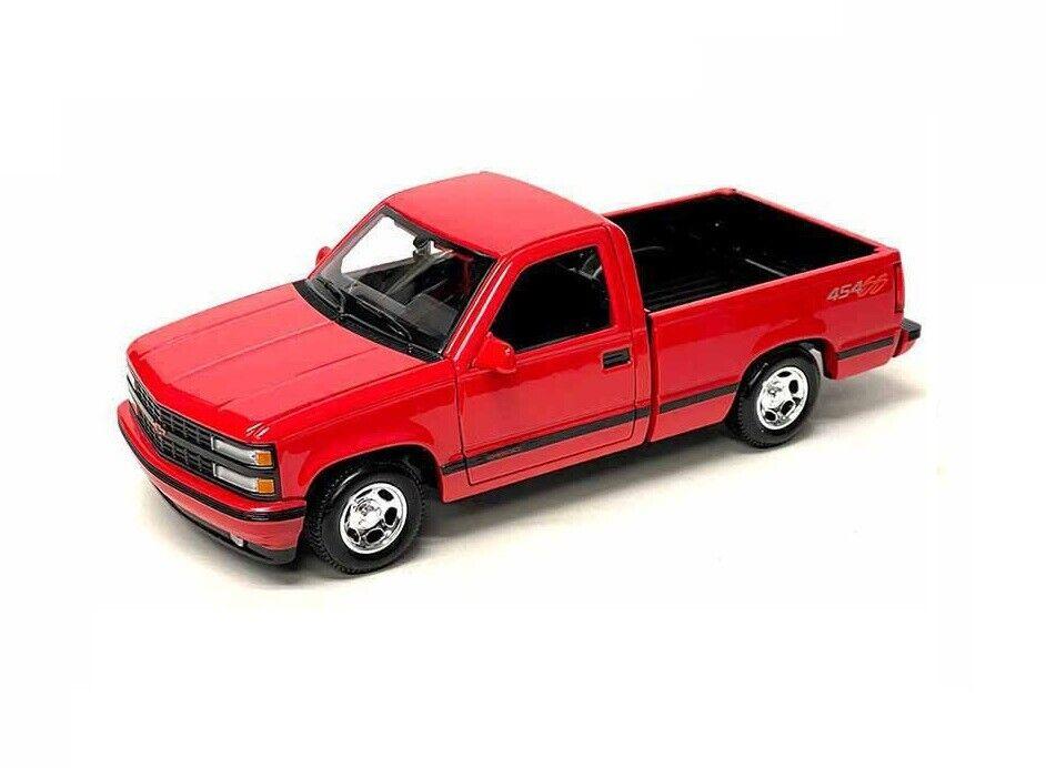 MAISTO Metalni model autića 1:24 1993 Chevrolet 454 32901RD crveni