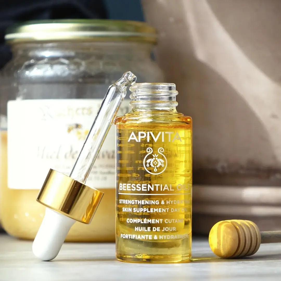Selected image for APIVITA Beesential Oils Hranljivo ulje Strengthening & Nourishing Citrus Essential Oils & Propolis 15 ml