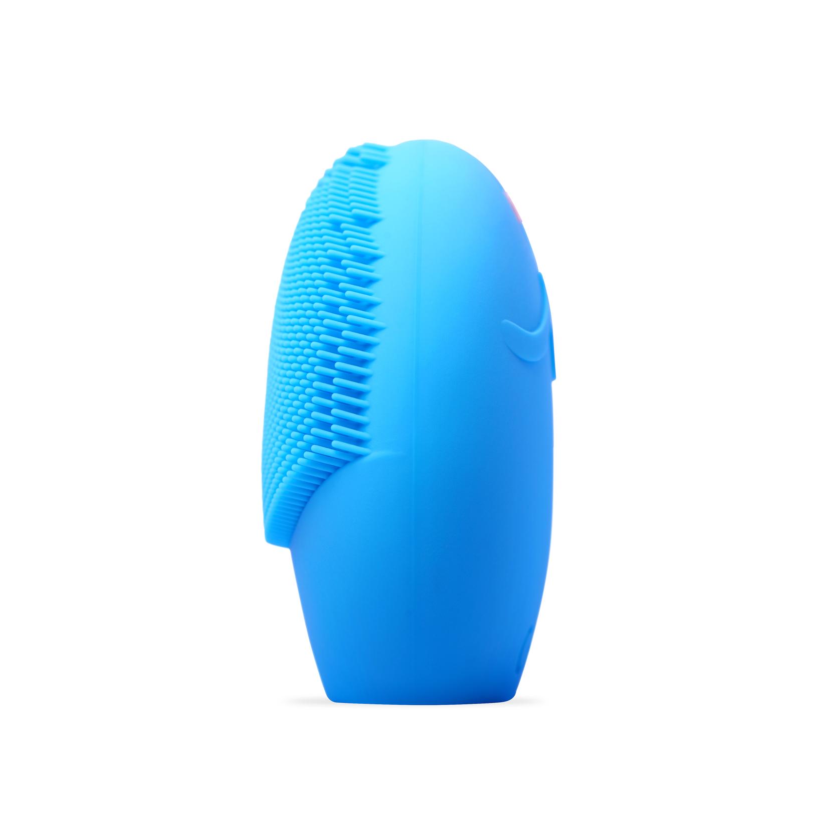 Selected image for FOREO Pametni uređaj za čišćenje lica sa senzorima za analizu kože LUNA play smart 2 Peek-A-Blue