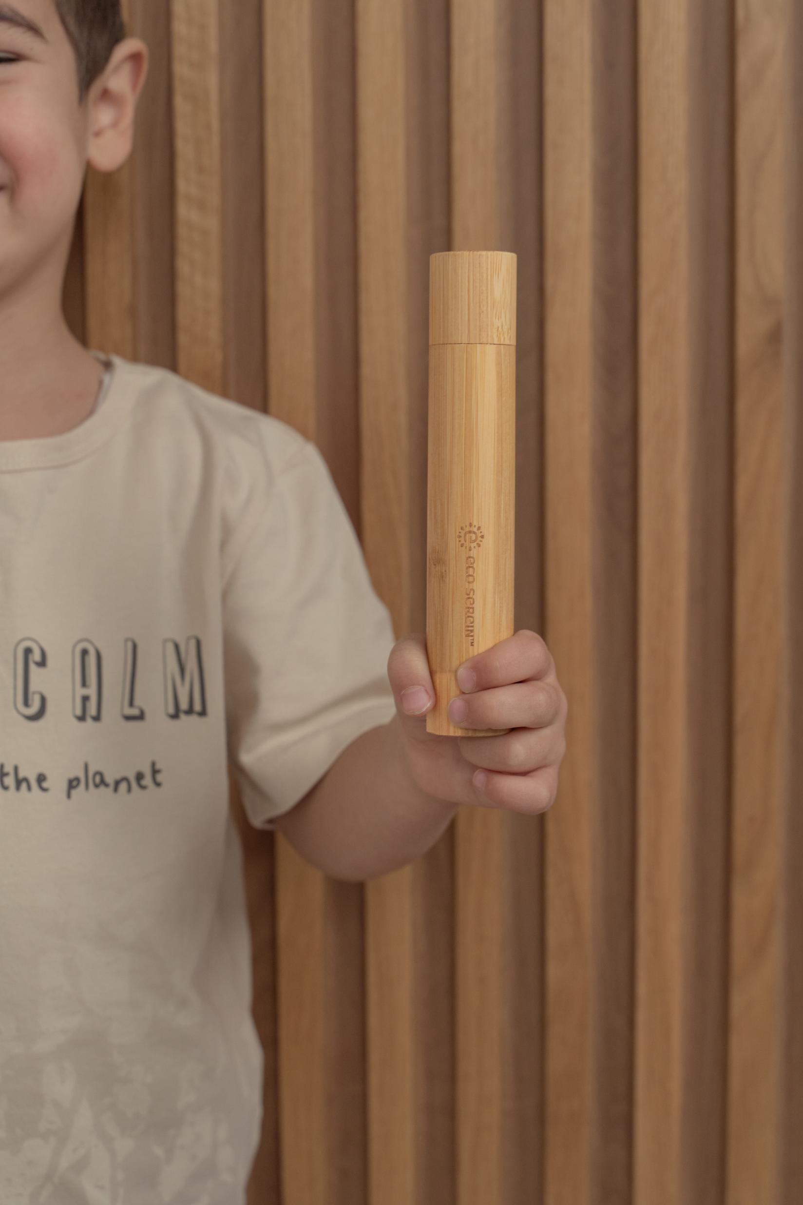 Selected image for ECOSEREIN Dečija eko četkica za zube sa futrolom od bambusa plava