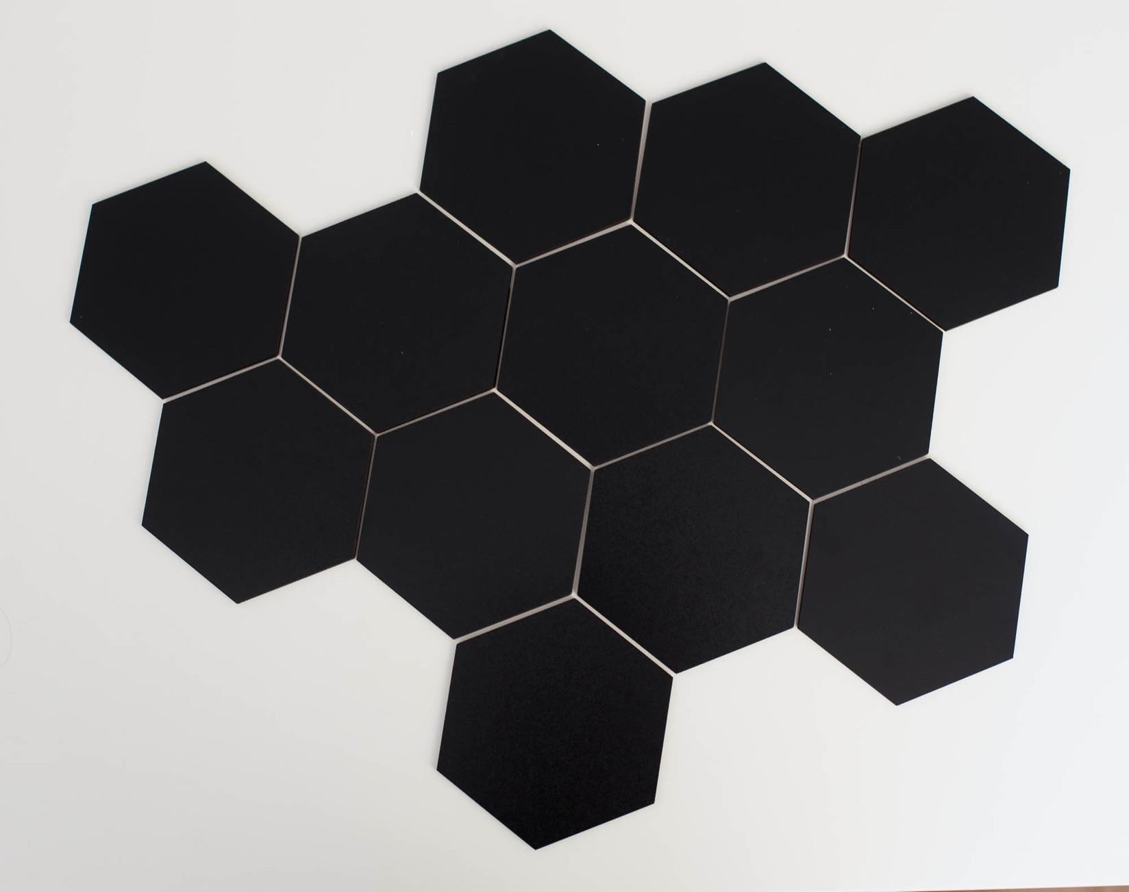 Selected image for Heksagonalna drvena zidna pločica crna 13,8x12 cm 12 delova