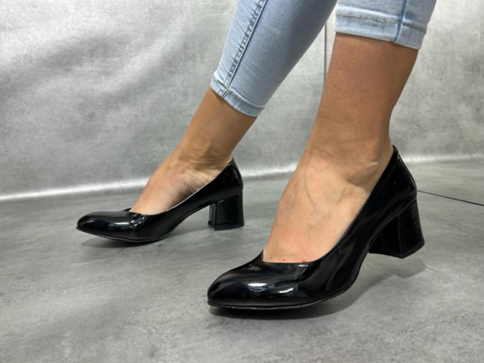 Selected image for MISMI Ženske lakovane cipele na štiklu crne