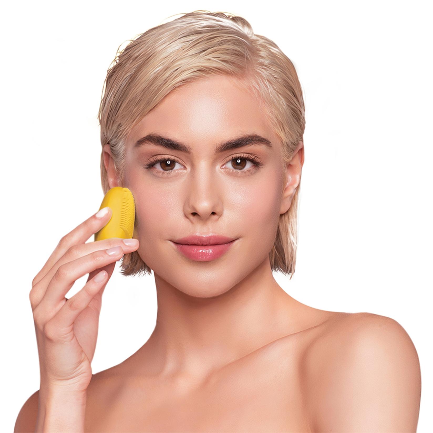 Selected image for FOREO LUNA Play Plus Sunflower Yellow sonični uređaj za čišćenje lica za sve tipove kože