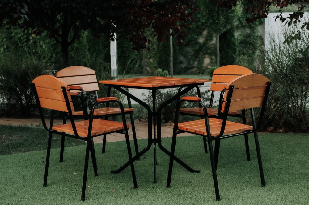 Selected image for ANIMO Pivski set sto i četiri stolice