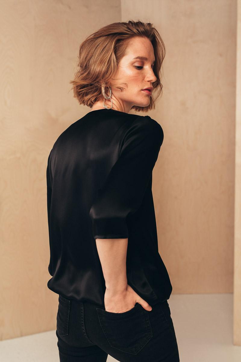 Selected image for MIONE Ženska svilena bluza na preklop crna