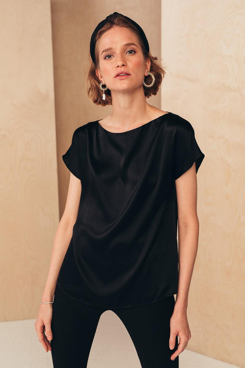 Selected image for MIONE Ženska svilena bluza sa čamac izrezom crna