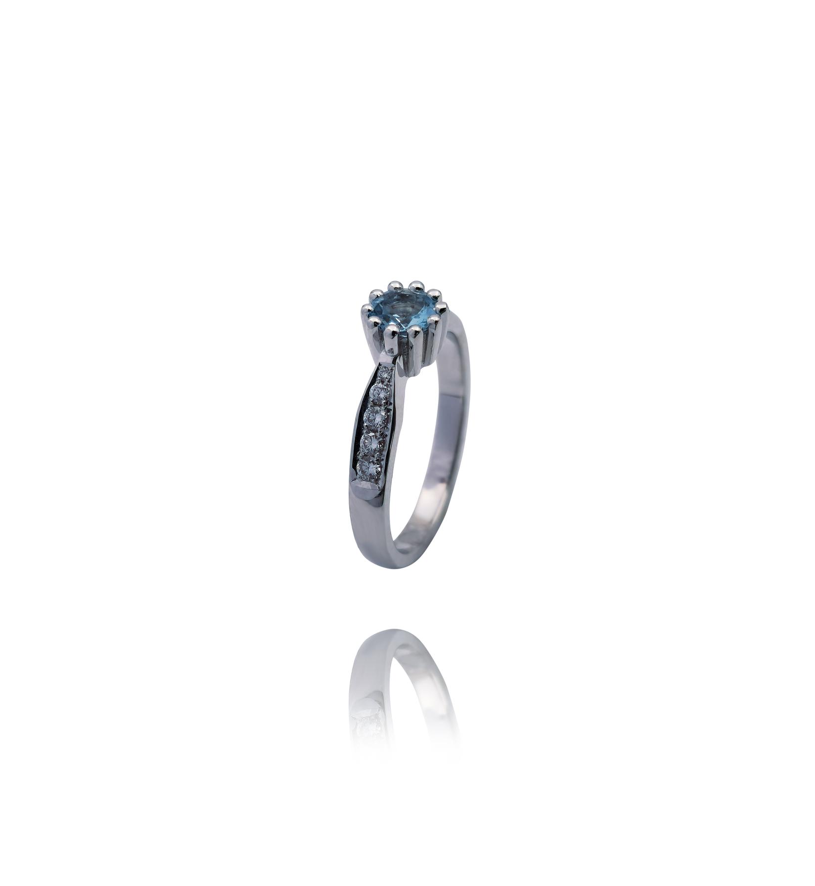 Selected image for Ženski prsten od Belog zlata sa Brilijantima i Akvamarinom, 585, 20mm