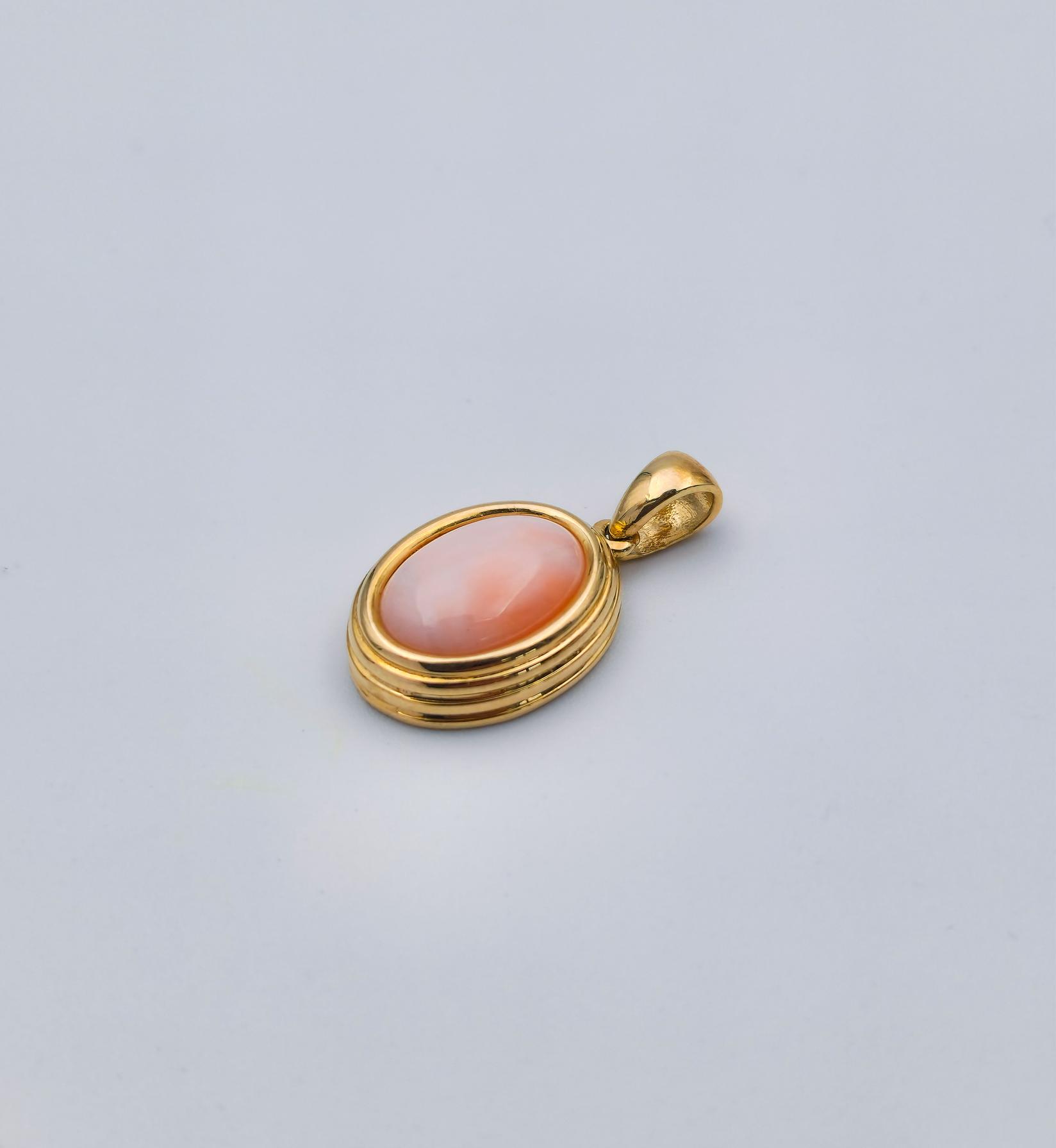 Ženski Zlatni privezak sa Roze kamenom