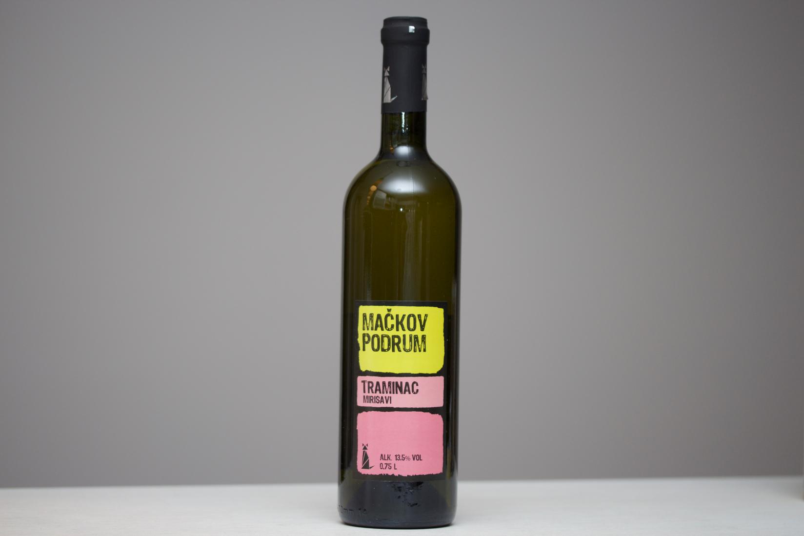 MAČKOV PODRUM Traminac mirisavi belo vino 0.75l