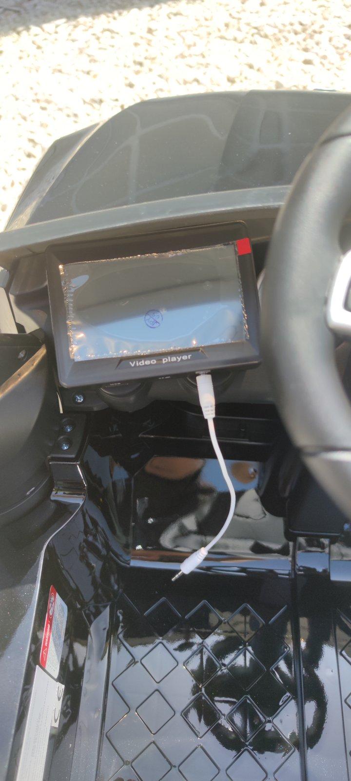 Selected image for STIV Dečiji auto na akumulator MERCEDES GLC 63 S COUPE, DVD ekran, Crni