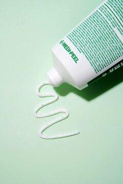 1 thumbnail image for MEDI-PEEL Pena za umivanje lica Green Cica Collagen Clear