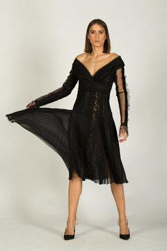 ERMANNO SCERVINO Ženska haljina od čipke sa rukavima crna