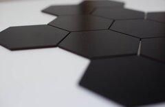 1 thumbnail image for Heksagonalna drvena zidna pločica crna 13,8x12 cm 12 delova