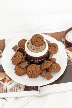 Slike NUDE&RUDE Puter za telo Cookies & Cream Whipped 200 ml