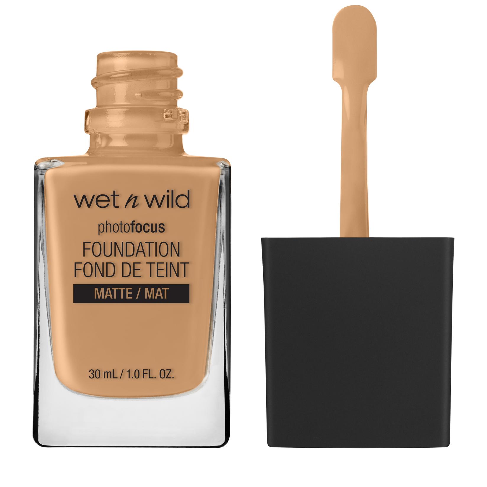 wet n wild photofocus Foundation Tečni puder, E372C Desert beige, 30ml